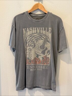 Nashville Tennessee Graphic Tee - Acid Gray Size Large‎